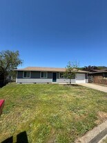 331 Donald Terrace in Myrtle Creek, OR - Building Photo