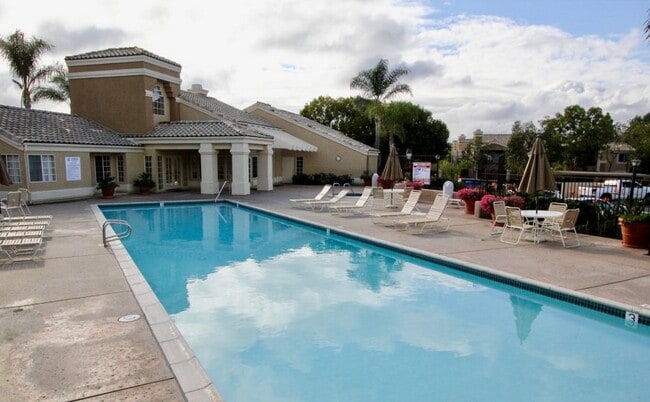 3211 Sello Ln in Carlsbad, CA - Building Photo - Building Photo