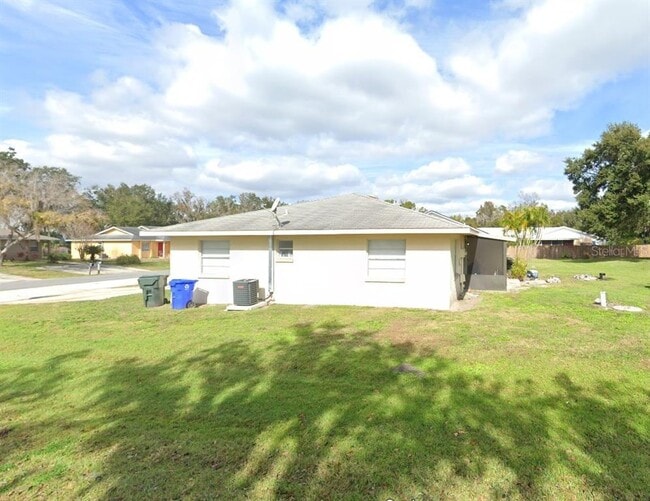 719 Zella Ln in Lakeland, FL - Building Photo - Building Photo