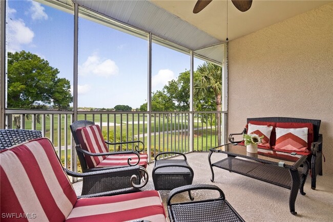 9113 Michael Cir in Naples, FL - Foto de edificio - Building Photo