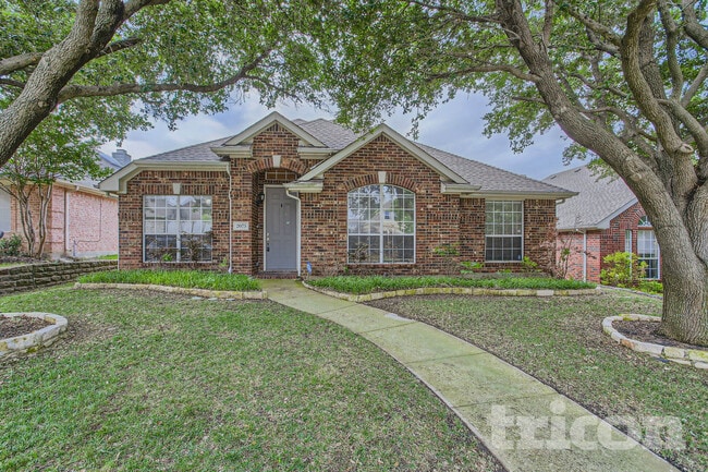 2075 Crestlake Dr in Rockwall, TX - Building Photo - Building Photo