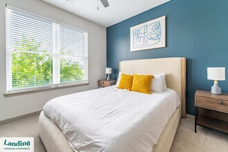 151 E Blount Ave, Unit 259 in Knoxville, TN - Building Photo - Building Photo