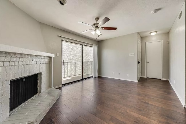 228 Shady Ln Dr in Fort Worth, TX - Building Photo - Building Photo