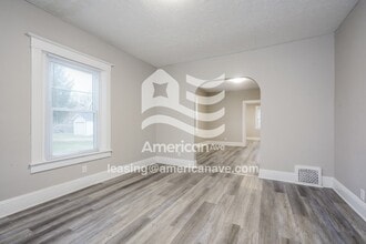 237 W Garfield Ave in Elkhart, IN - Building Photo - Building Photo