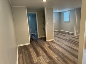 500 Poplar St, Unit C in Delanco, NJ - Building Photo