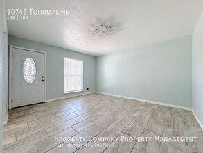 10745 Tourmaline St in El Paso, TX - Building Photo - Building Photo