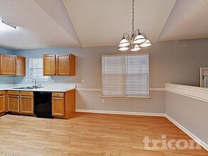 6030 Crooked Creek Dr. in Rex, GA - Building Photo - Building Photo