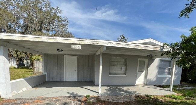 7730 Washington St in Port Richey, FL - Building Photo - Building Photo