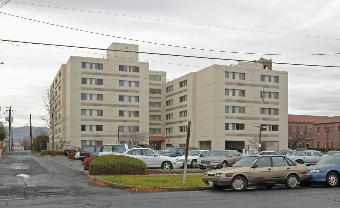 Mabel Swan Manor in Yakima, WA - Building Photo