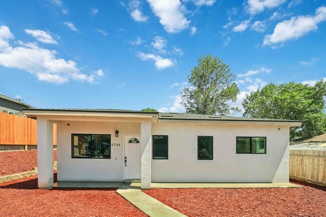 4714 Harbinson Ave in La Mesa, CA - Building Photo - Building Photo