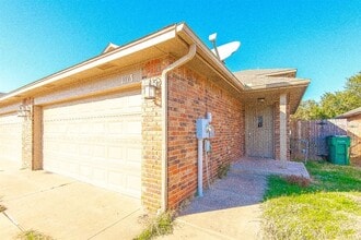 11113 SW 5th St in Yukon, OK - Building Photo - Building Photo