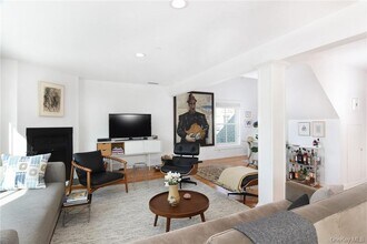 27 N Buckhout St in Irvington, NY - Building Photo - Building Photo