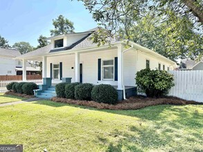 1596 Mercer Ave in Atlanta, GA - Building Photo - Building Photo