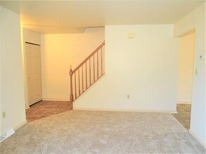 822 Woodridge Dr in Middletown, PA - Building Photo - Building Photo