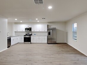 19814 Rustic Lake Ln in Cypress, TX - Building Photo - Building Photo