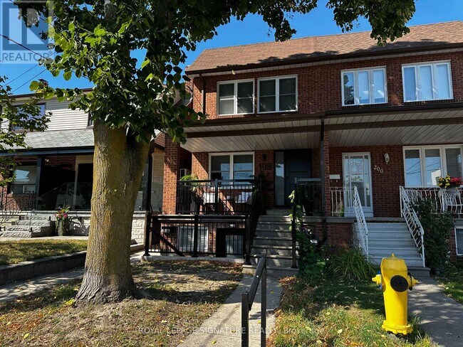 property at 198 Earlscourt Ave