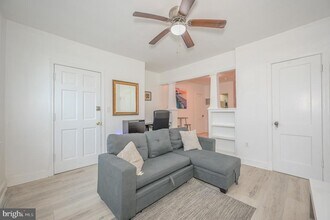 221 35th St NE in Washington, DC - Building Photo - Building Photo