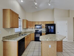 8746 W Cherry Hills Dr in Peoria, AZ - Building Photo - Building Photo