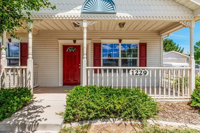 property at 1229 Windsor Park Dr