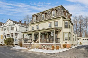 11 Edgemont Rd in Katonah, NY - Building Photo