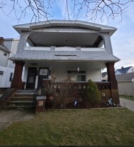 18214 La Salle Rd in Cleveland, OH - Building Photo