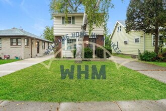 1908 W Fairmount Ave in Milwaukee, WI - Building Photo - Building Photo