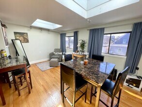 10 Evergreen Ave, Unit 3 in Somerville, MA - Building Photo - Building Photo