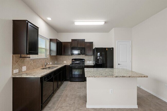 5720 Kennedy St in Austin, TX - Building Photo - Building Photo
