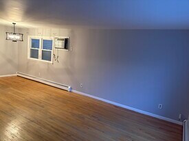 31 W 51st St, Unit Unit 2 in Bayonne, NJ - Building Photo