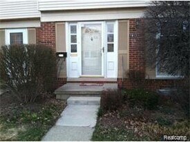 1813 Brentwood in Troy, MI - Building Photo