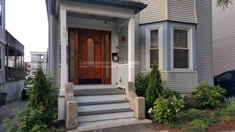 19 Dorset St, Unit 3 in Boston, MA - Building Photo