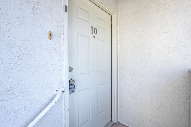 104 Belaire Dr in Laredo, TX - Building Photo - Building Photo
