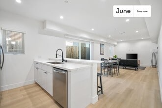 1321 N June St in Los Angeles, CA - Building Photo - Building Photo