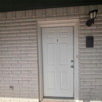 13 13th St in Weslaco, TX - Building Photo