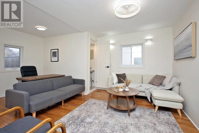 145 Boston Ave in Toronto, ON - Building Photo - Building Photo