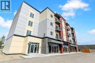 10101-10101 101 Ave in Grande Prairie, AB - Building Photo