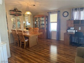 571 Sunrise Ln in North Fort Myers, FL - Building Photo - Building Photo