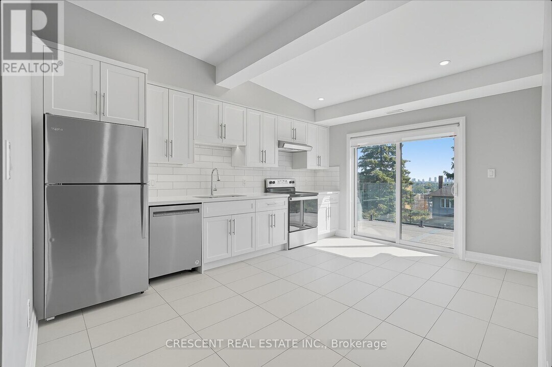 58 Regal Rd in Toronto, ON - Building Photo