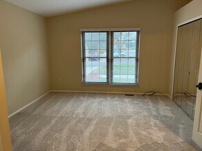 39930 Crosswinds Rd in Novi, MI - Building Photo - Building Photo