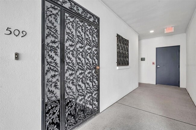 4950 Gulf Blvd, Unit 509 in St Pete Beach, FL - Building Photo - Building Photo
