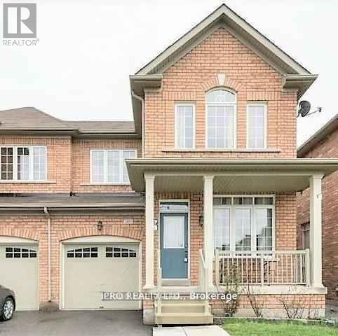 15 Baby Pointe Trail in Brampton, ON - Building Photo