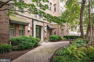 1314 Massachusetts Ave NW in Washington, DC - Building Photo - Building Photo