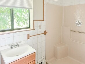 1000 US-4 in Rutland, VT - Foto de edificio - Building Photo