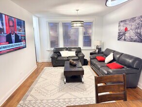 2922 N Rockwell St in Chicago, IL - Foto de edificio - Building Photo