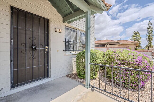 4328 E Capri Ave in Mesa, AZ - Building Photo - Building Photo