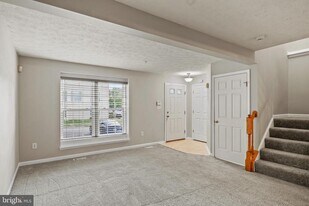 8755 Thornbrook Dr in Odenton, MD - Building Photo