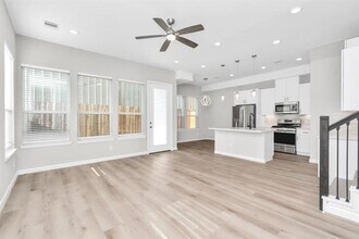 2347 Hoskins Dr in Houston, TX - Building Photo - Building Photo