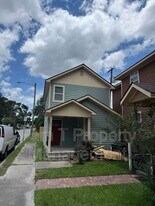 1200 E 37th St in Savannah, GA - Building Photo