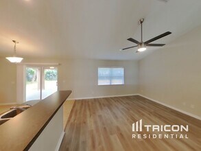 9241 Sanborn St in Spring Hill, FL - Building Photo - Building Photo