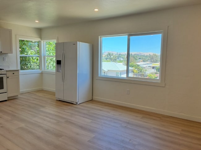 property at 37 Hollywood Ave